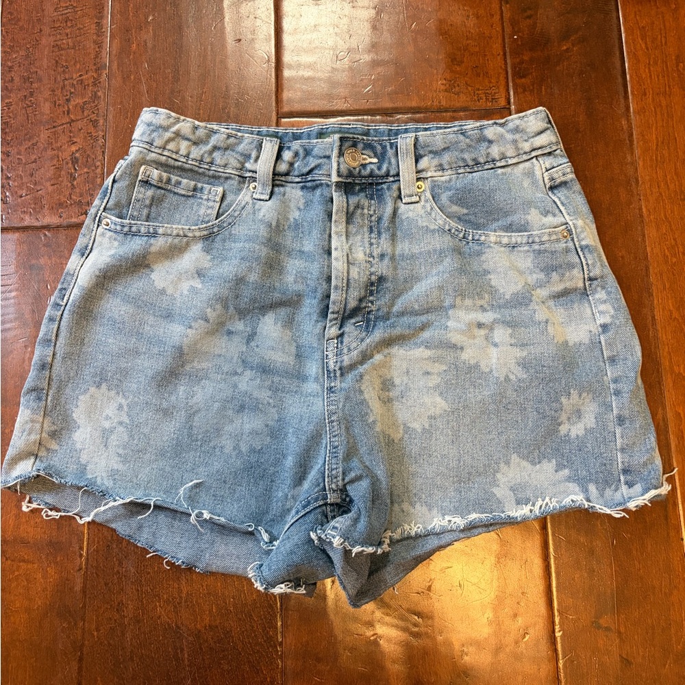 Target women’s floral shorts